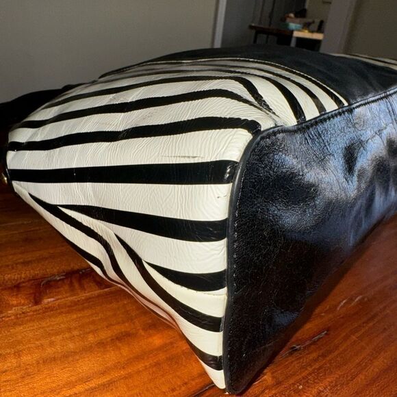 Badgley Mischka black/white 
Belle Selena Striped
Convertible Satchel - Picture 8 of 16